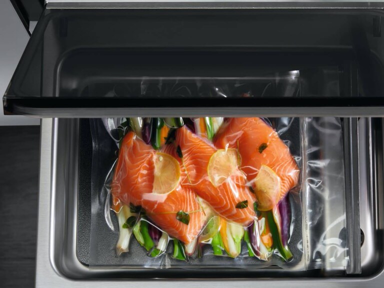 Vacuum packer