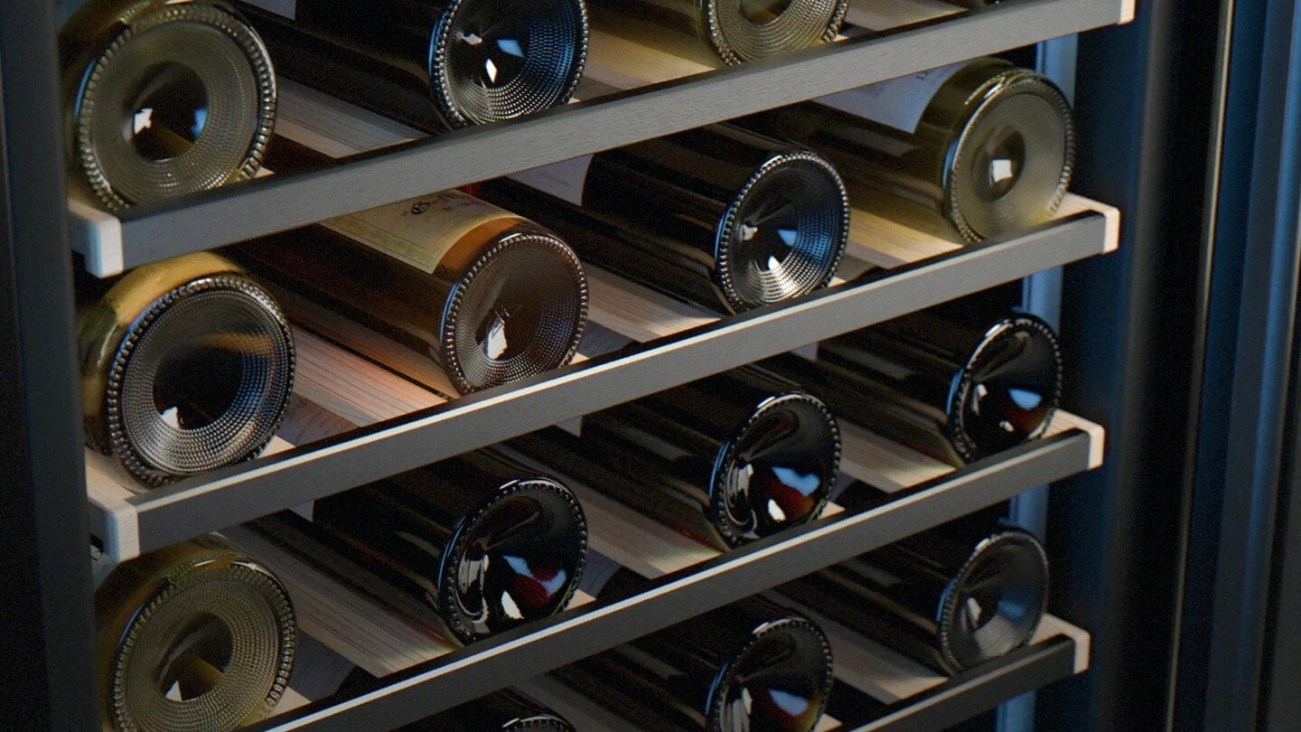 Perfect Shelving pour les flacons de vin dans l'armoire