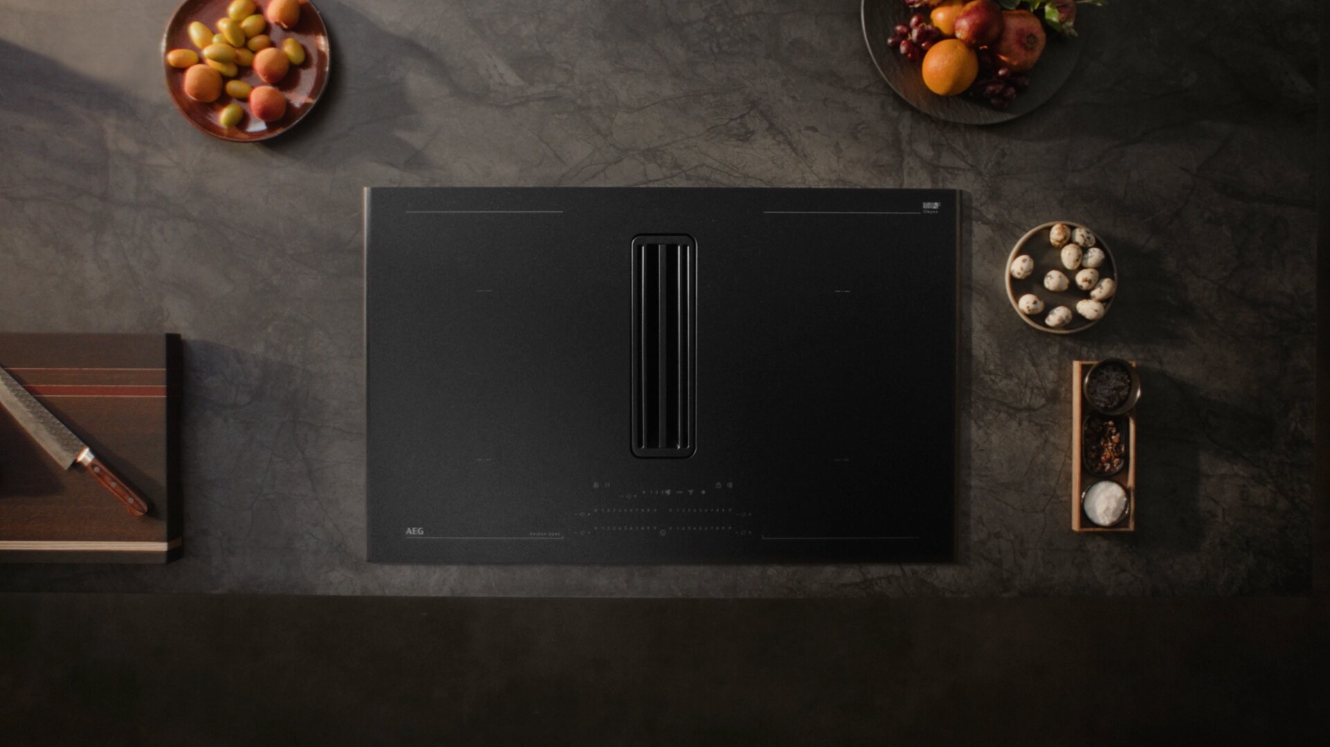 La finition noire mate des tables de cuisson à induction SaphirMatt® leur confère un aspect très élégant et elles sont également beaucoup plus rapides et faciles à nettoyer.